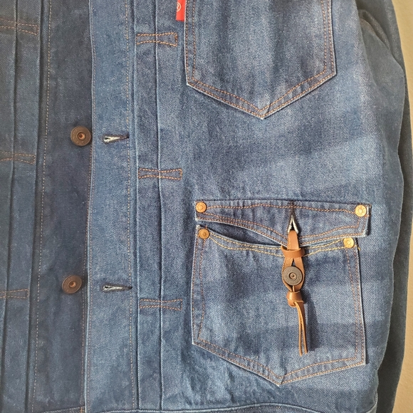 SOLD - NWOT! Levi's RED RARE Denin Jean Jacket - Picture 3 of 11